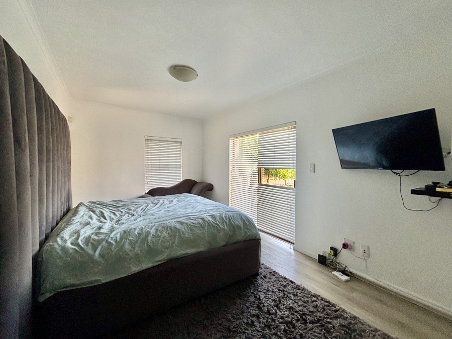 To Let 3 Bedroom Property for Rent in Parklands Western Cape